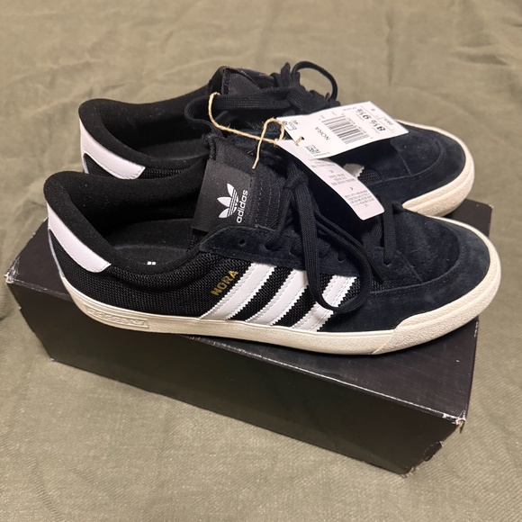 Adidas Nora Skate Shoes in Black & White - Picture 2 of 6